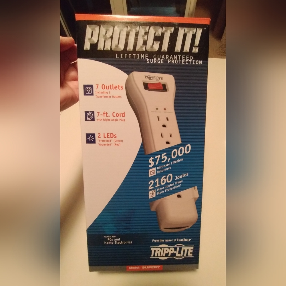 NIB Tripp-Lite 7-outlet surge protector